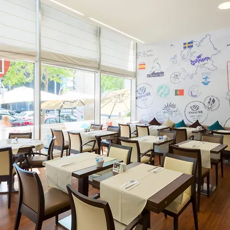 Melia Oriente Отель