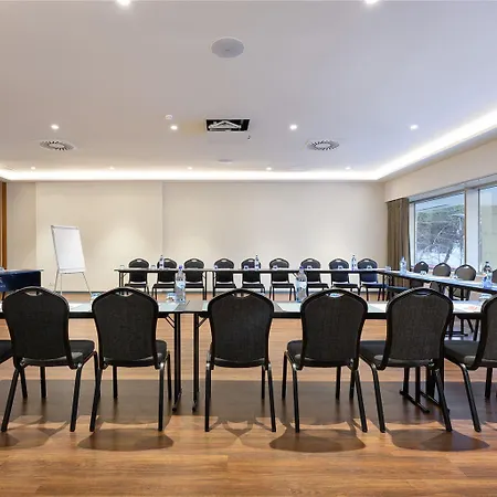 Отель Melia Oriente 4*