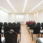 Melia Oriente מלון