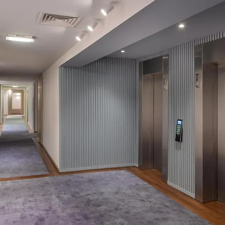 Melia Oriente Hotell 4*