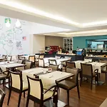Hotell Melia Oriente 4*