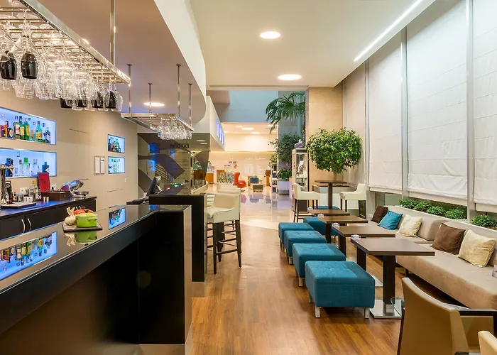 Hotell Melia Oriente 4*