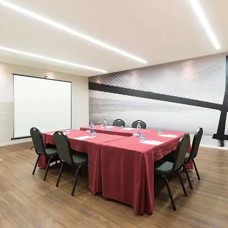 Melia Oriente 酒店 4*