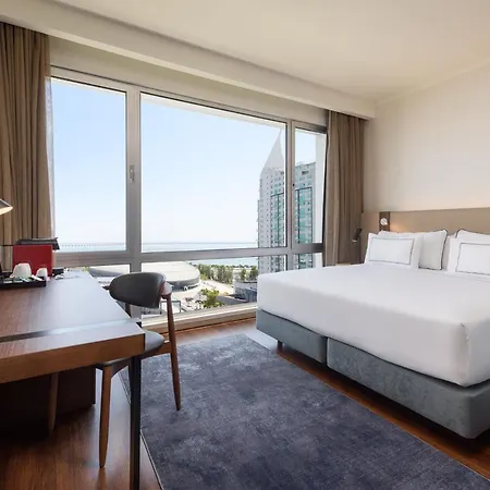 Melia Oriente מלון